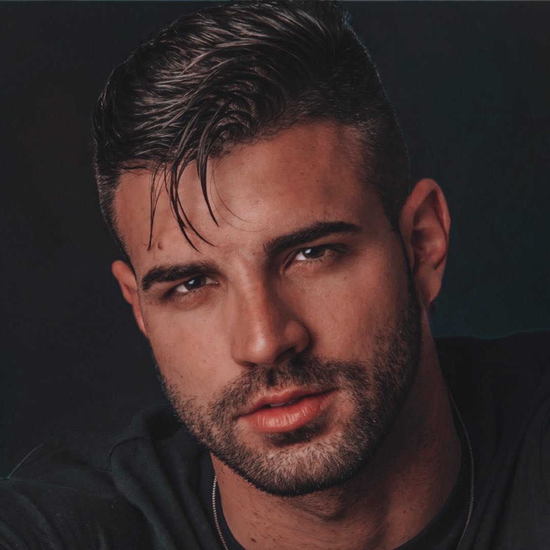 JAVIER OLIVER