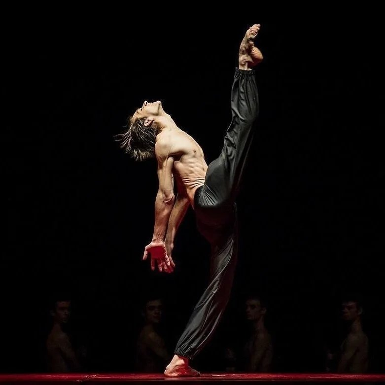 Dancers Male