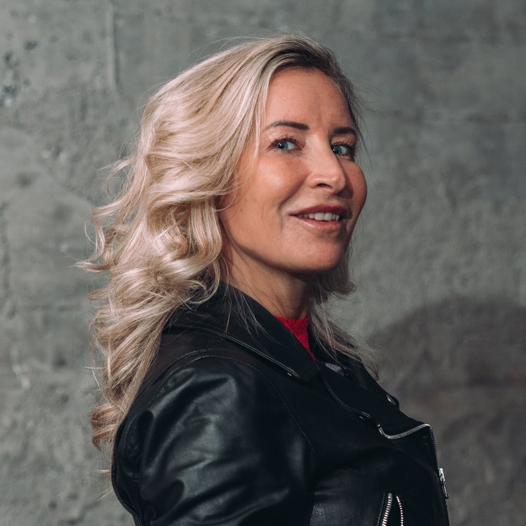 Dr. Julia Nebeling Reiser