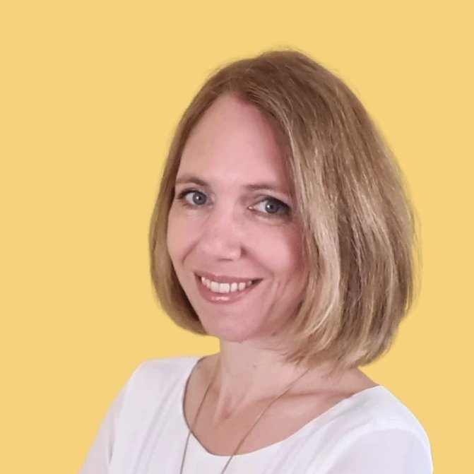 Charlotte┃German Teacher