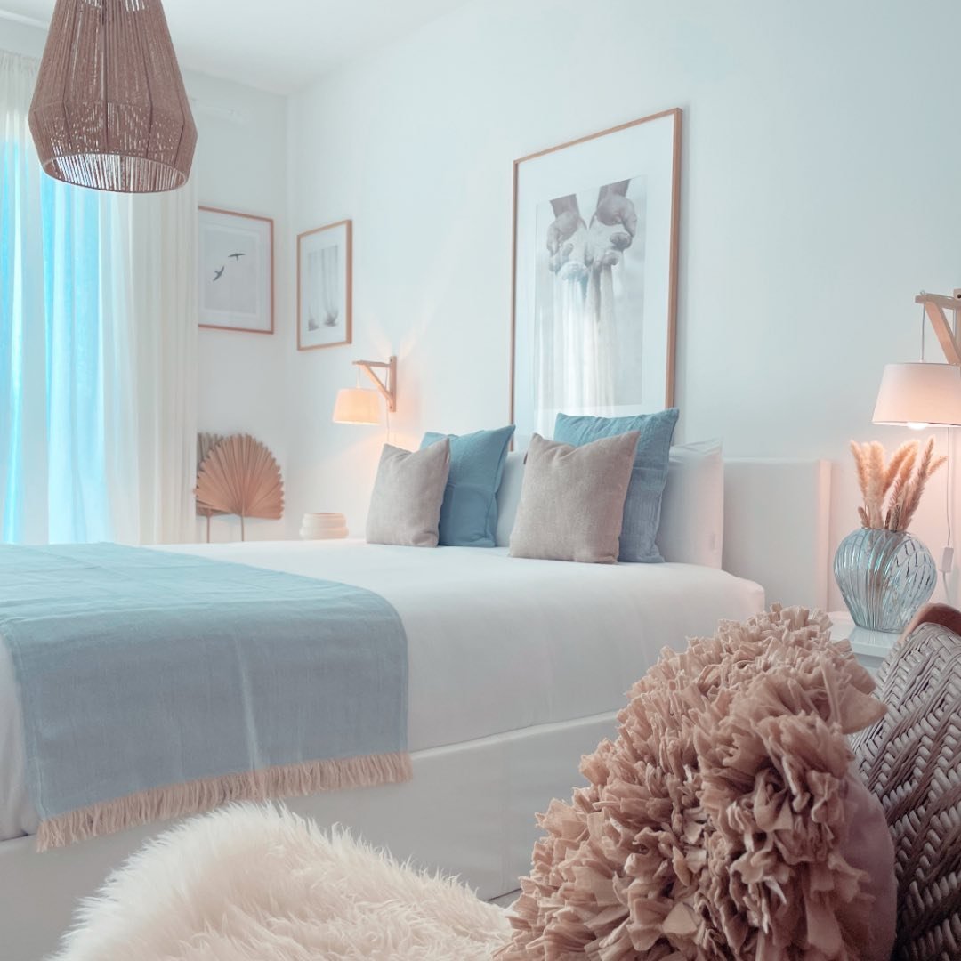 › Aᥒᥲ