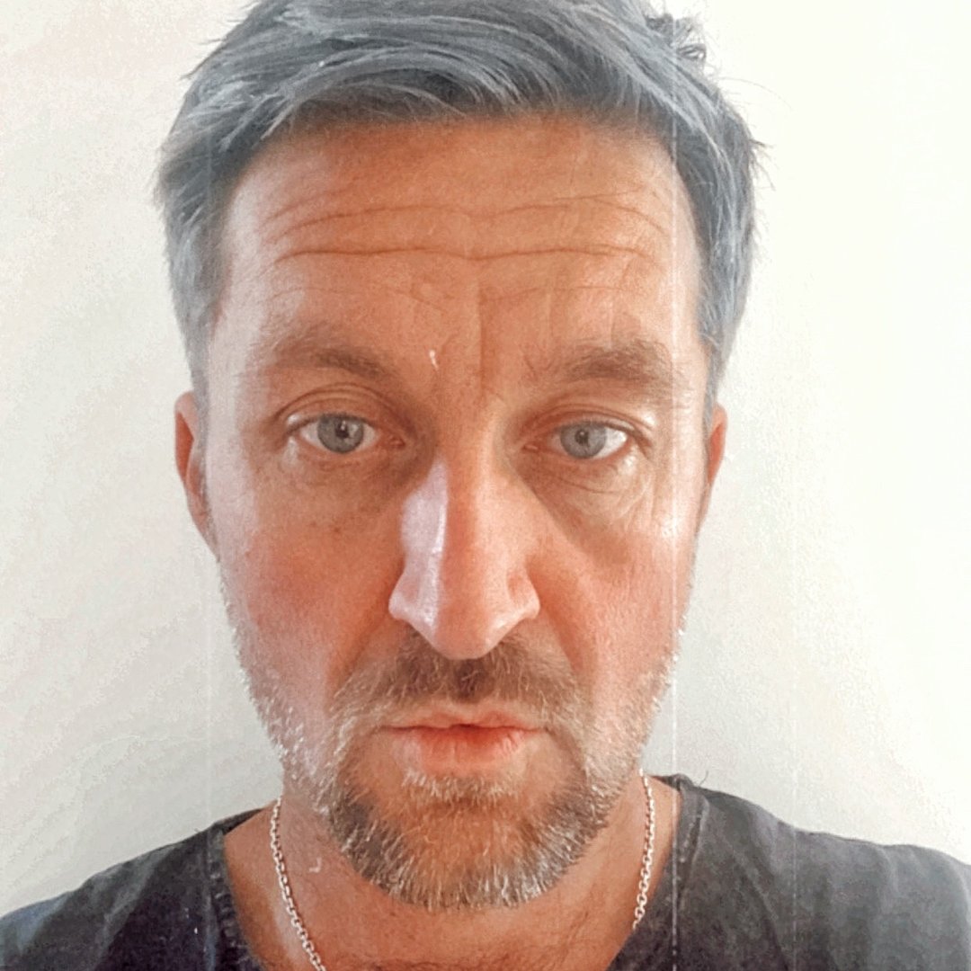 Russell Ellis