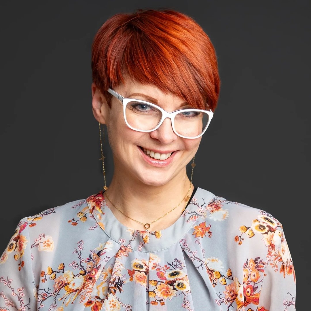 Magdalena Traks • Instruktor Stylizacji Paznokci • Kursy On-line