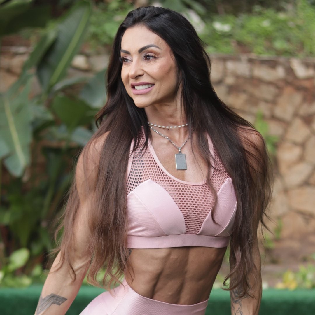 ALESSANDRA PINHEIRO IFBB PRO