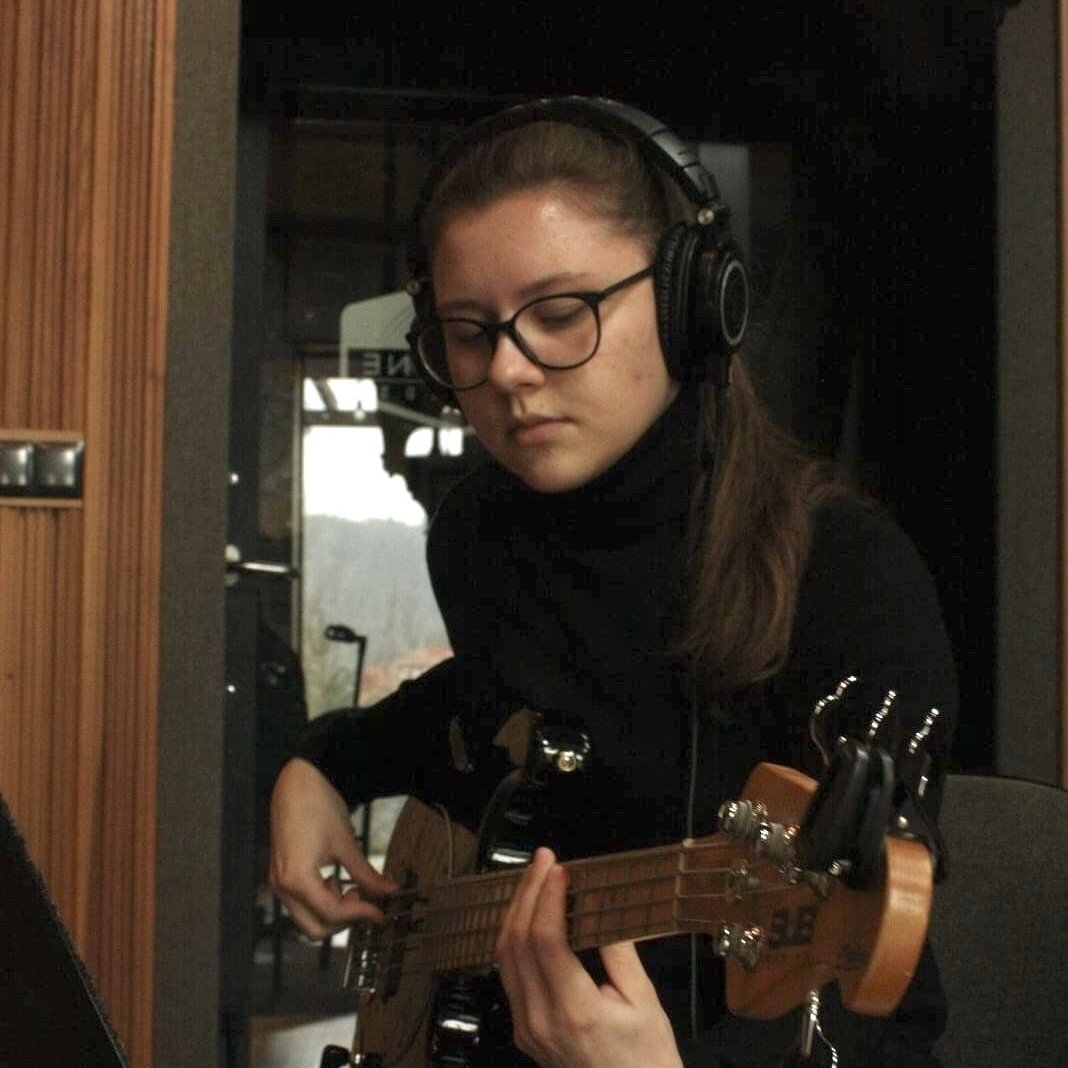 Juliaplaysgroove
