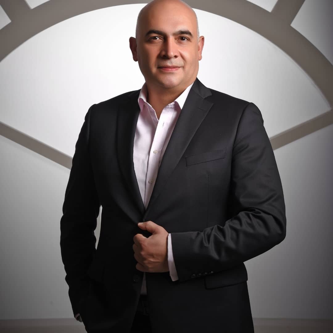 Yazar Burhanettin Uysal
