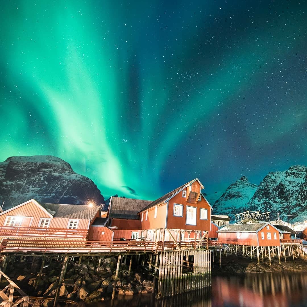 Å Rorbuer & Brygga Restaurant