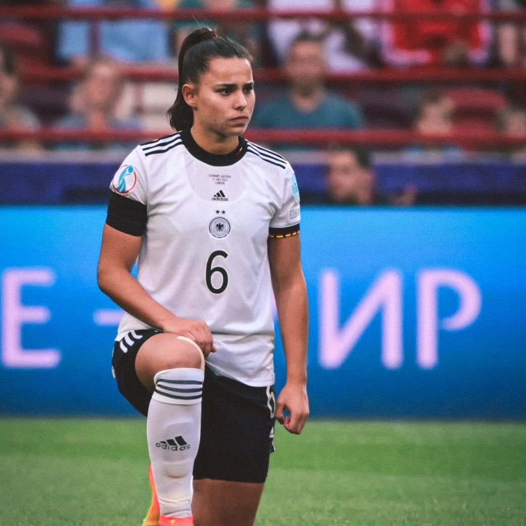 Lena Oberdorf
