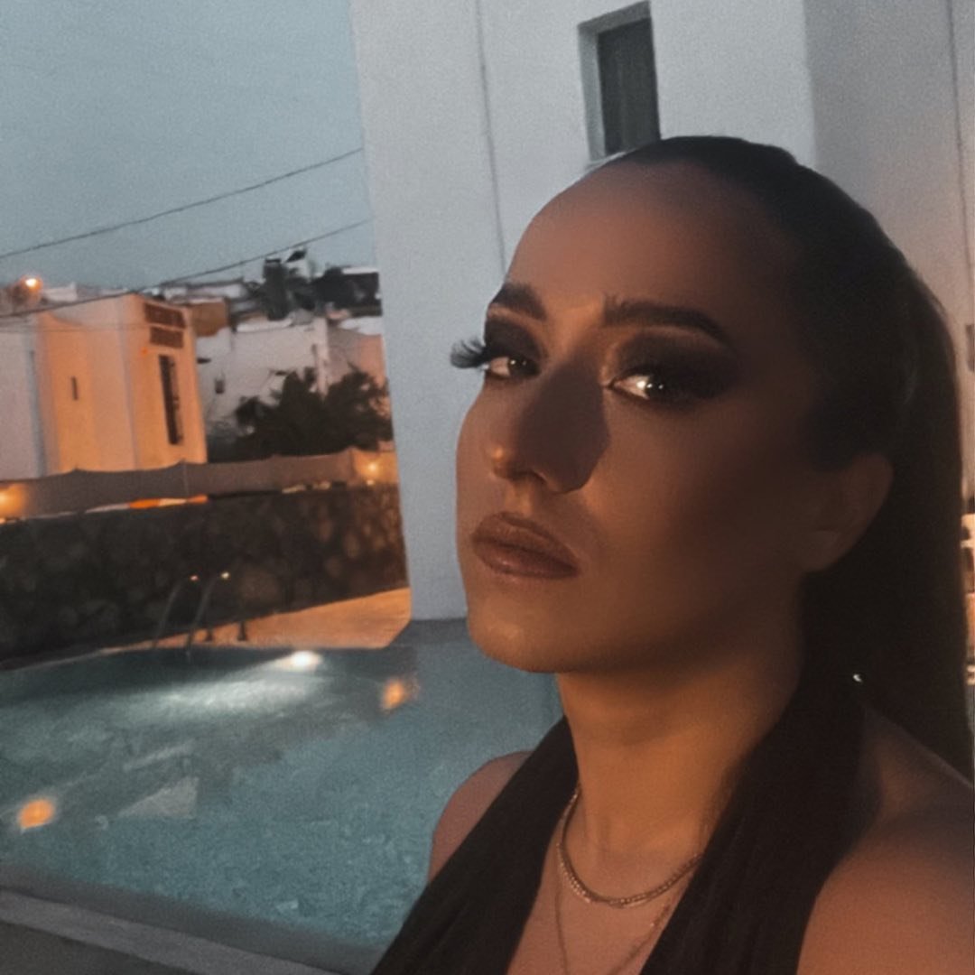 Vanessa Alessandra 🏳️‍🌈| TAKE ME OUT GIRLS GIRLS GIRLS