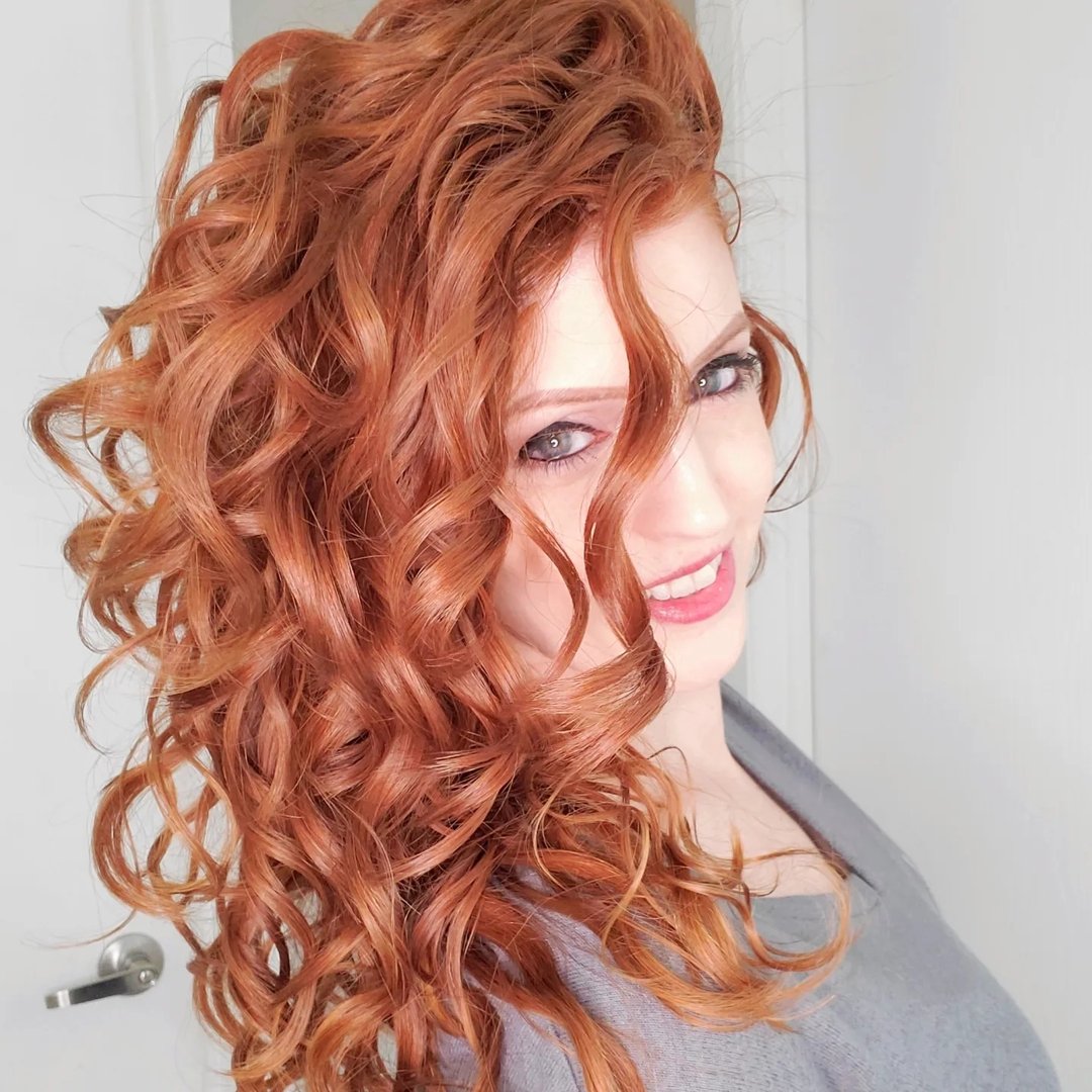 Kelly 🇨🇦 - Wavy Hair Tutorials