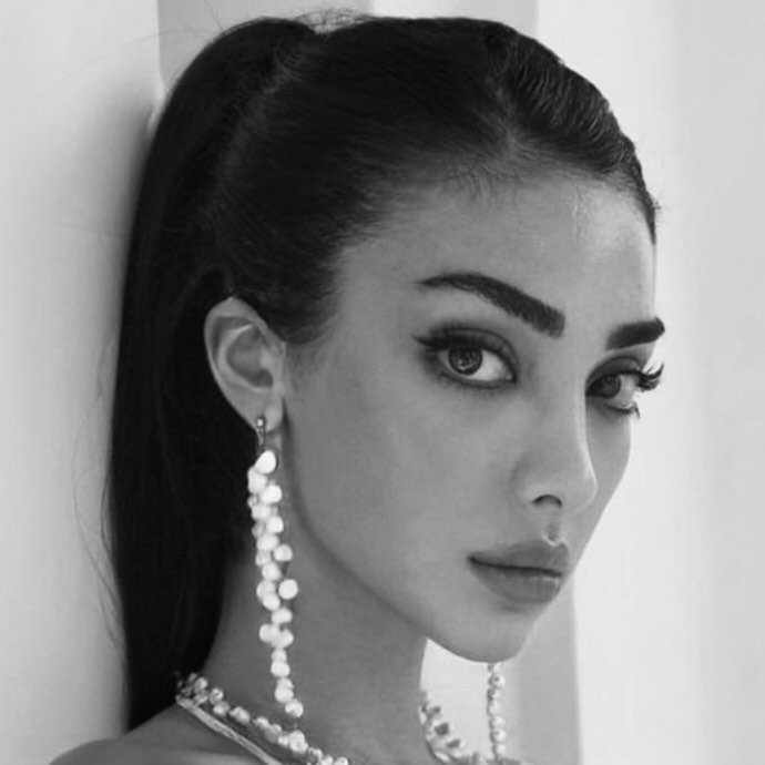 YASMINE