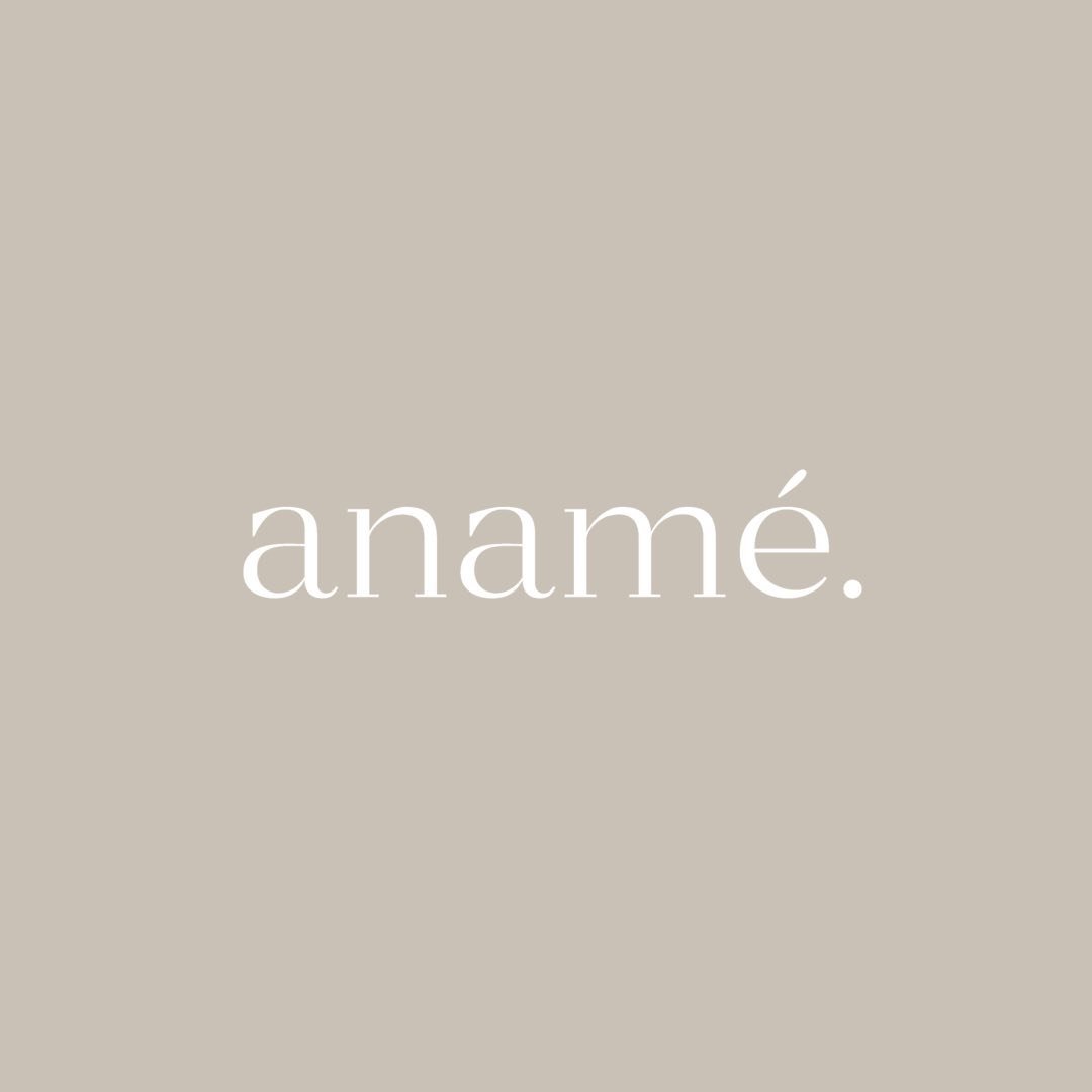 Anamé. Clothing