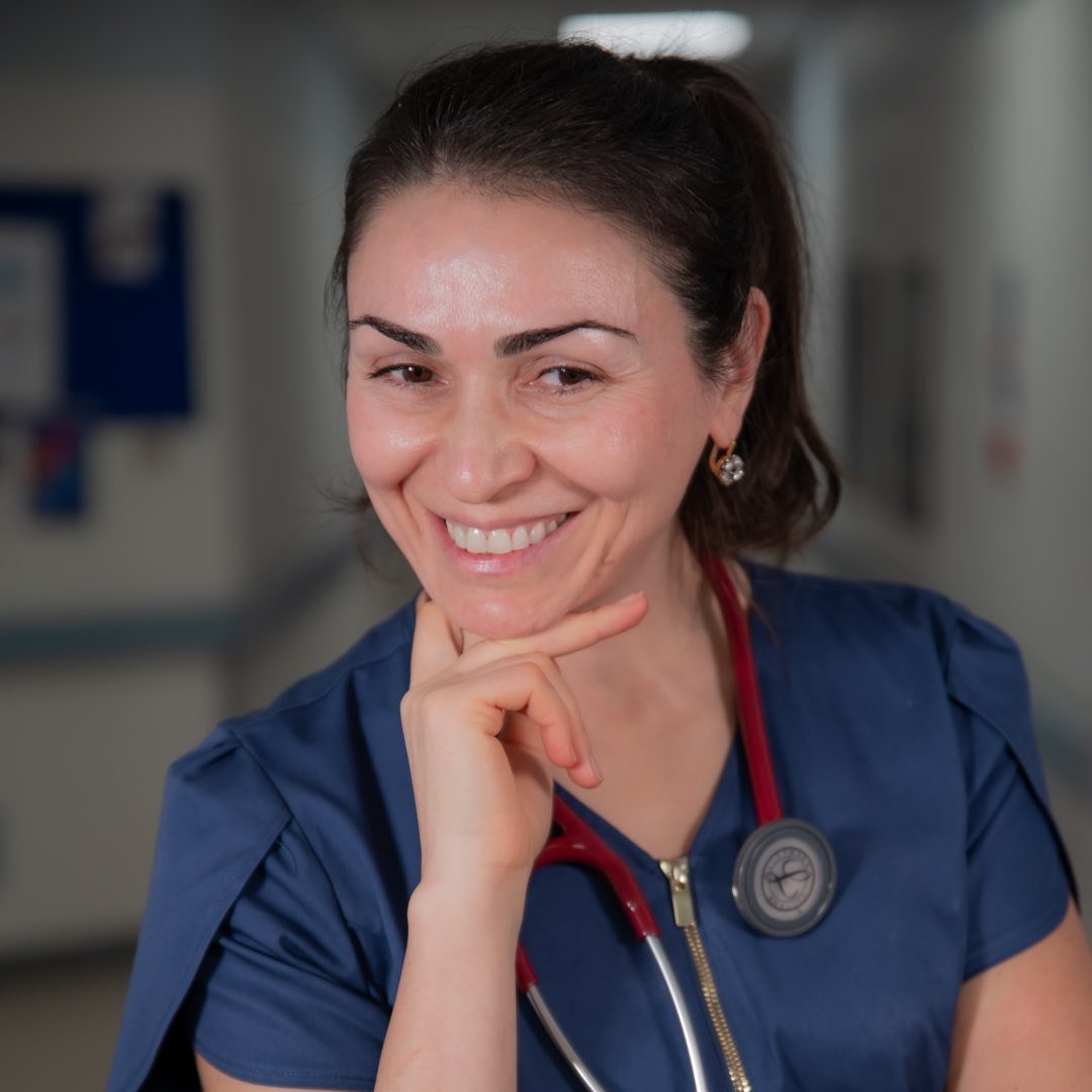 Dr Elena Mucci, FRCP