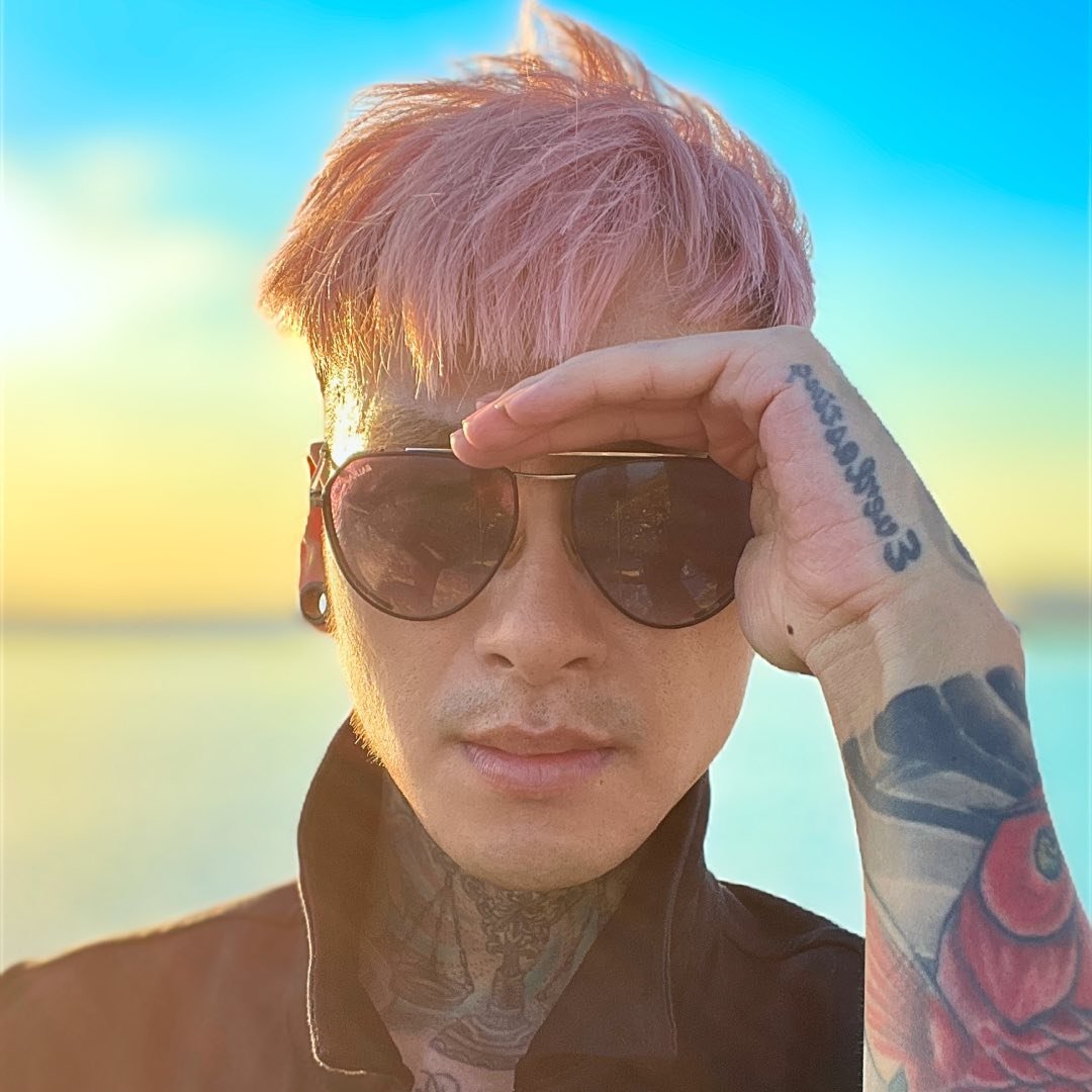 Roy Ren(NYC Hair Stylist/master Colorist)