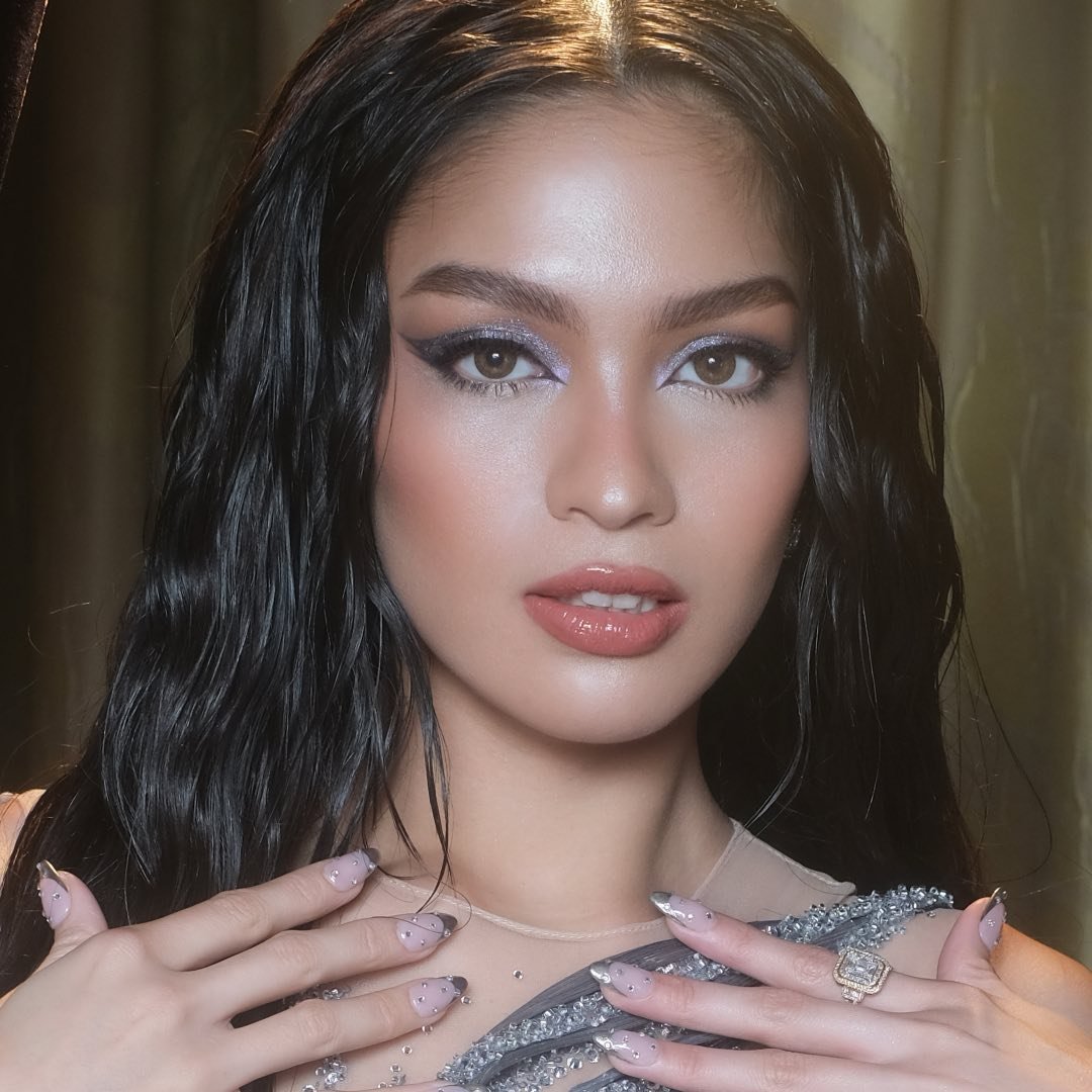Elizabeth Jane Oineza 👽