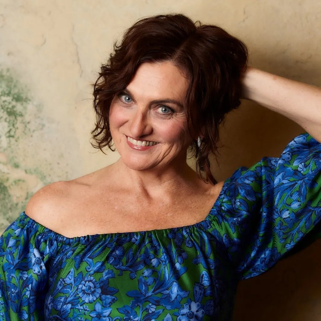 Simone Milasas | Consciousness, Change & Possibilities