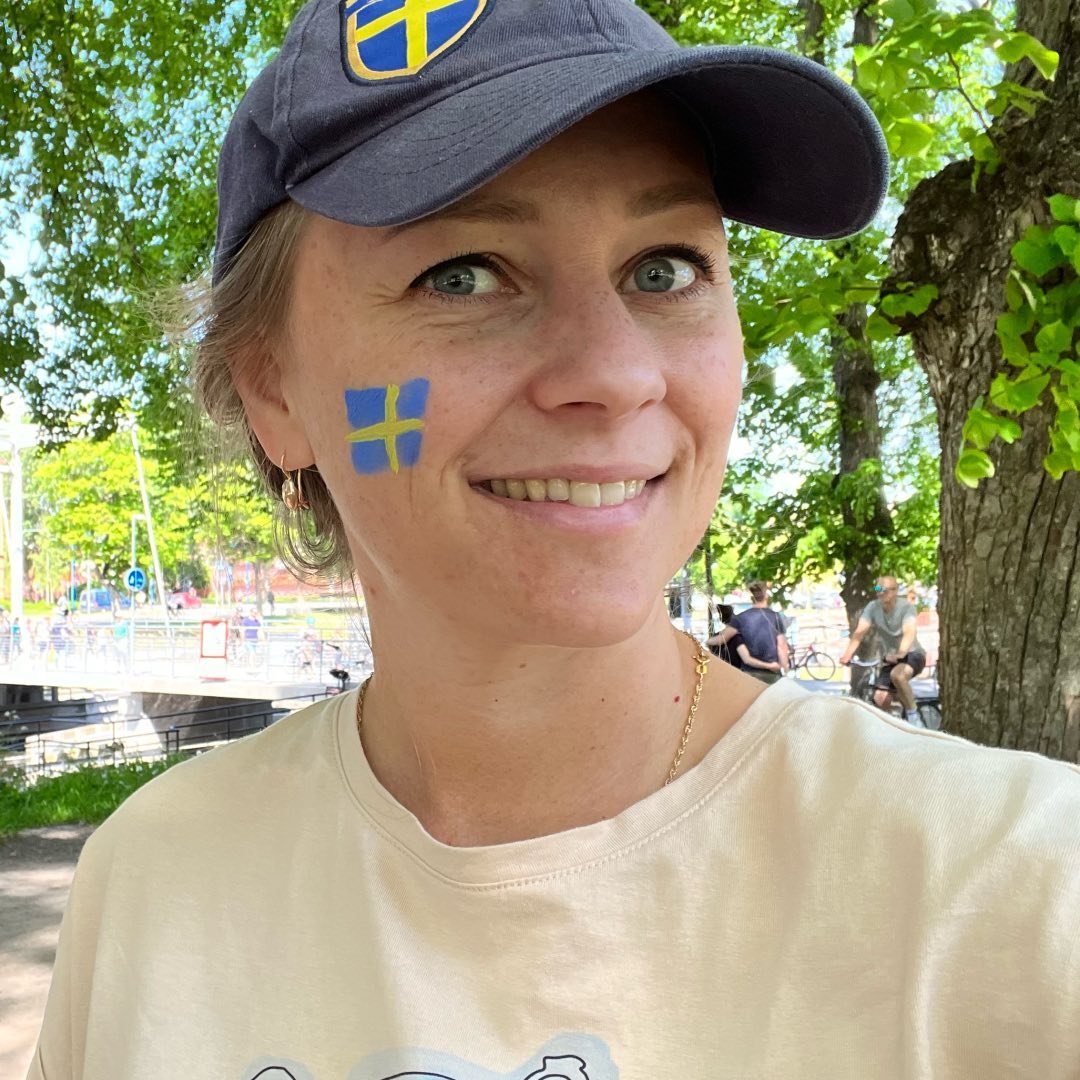 🇸🇪 Anastasia | LEARN SWEDISH | SVENSKA