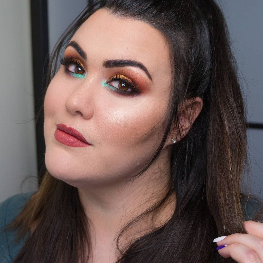 CARMEN | MAKEUP | NAILS