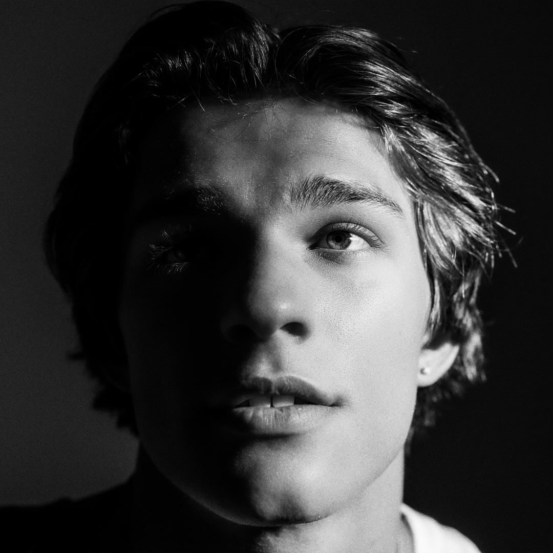 Alex Sampson ✞