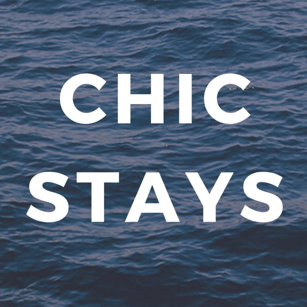 CHIC STAYS