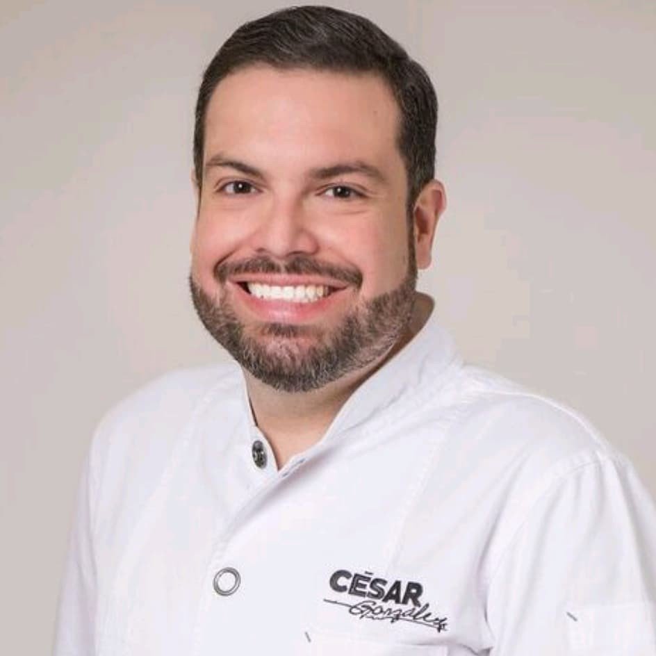 CESAR GONZALEZ Cocinero