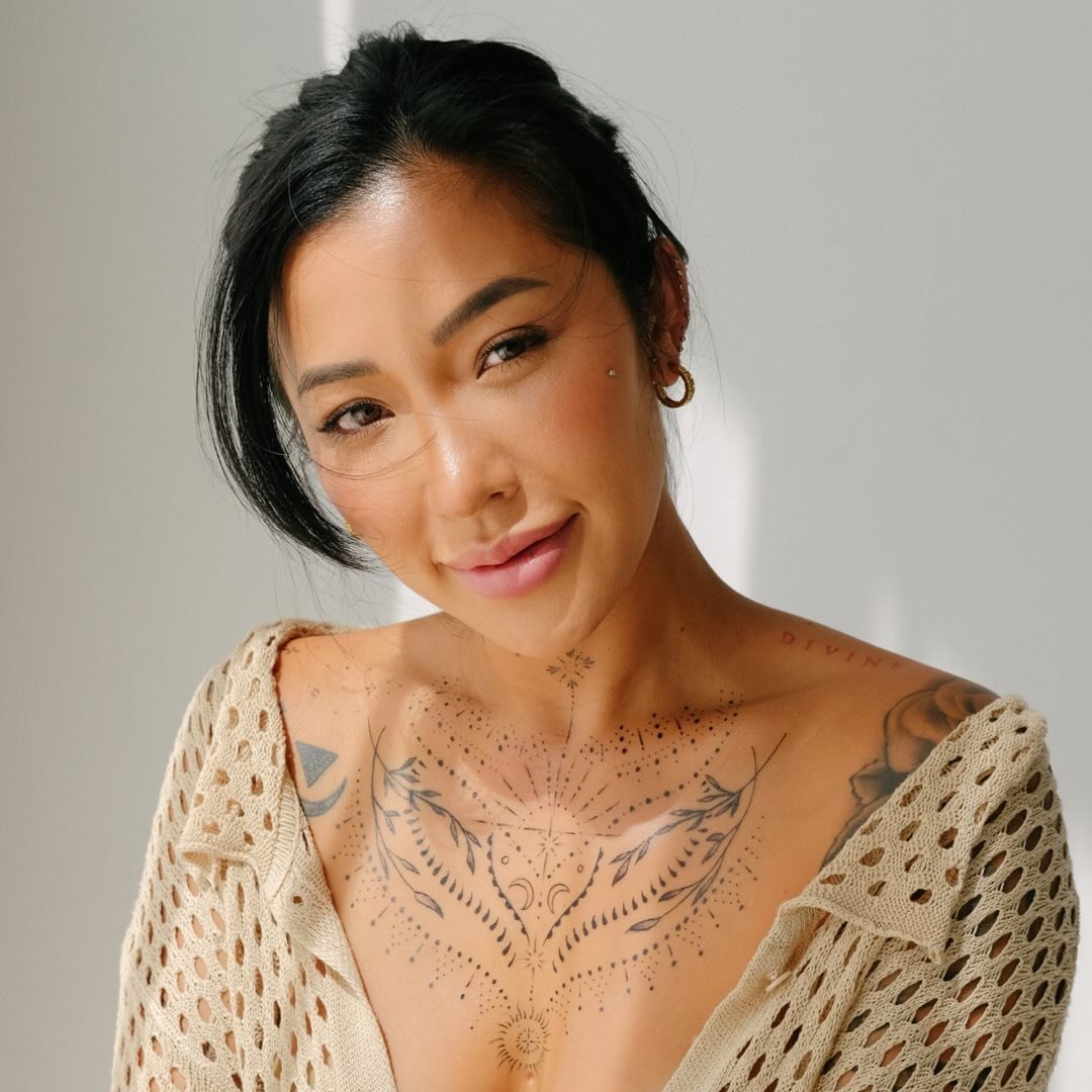 BETTINA BANKS | The Shadow Healer & Coach For HER.