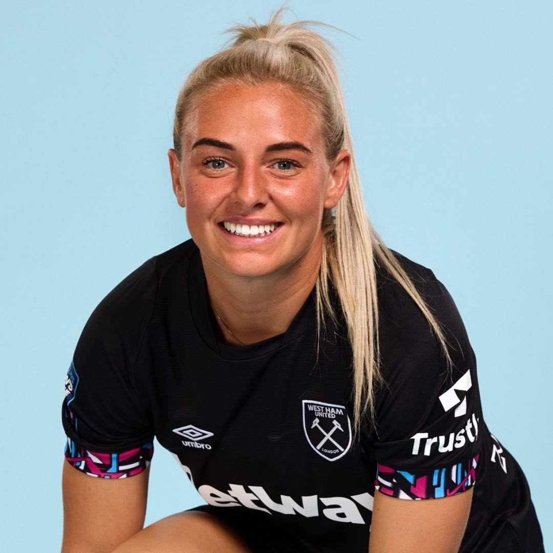 KIRSTY SMITH