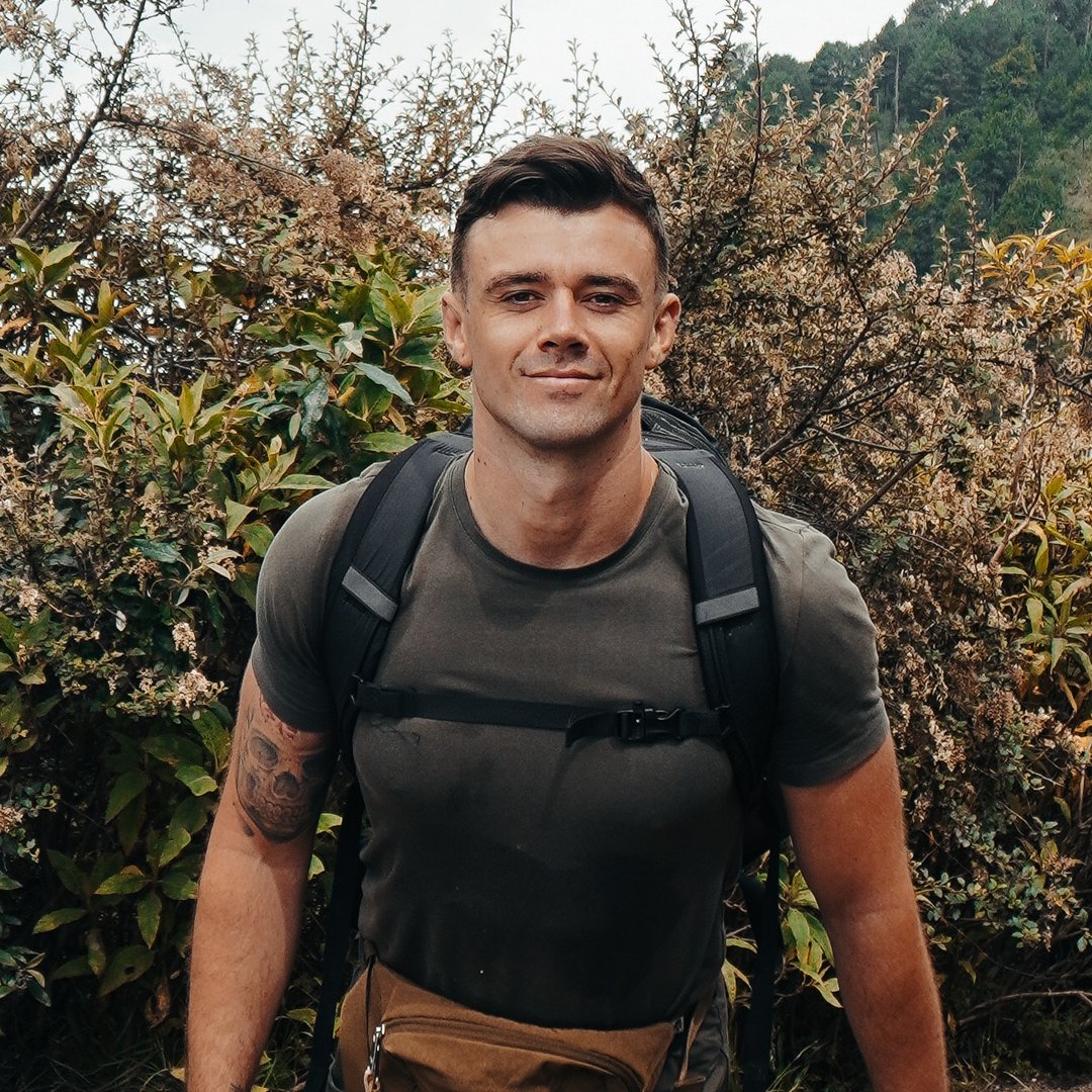 Dr Gary McGowan