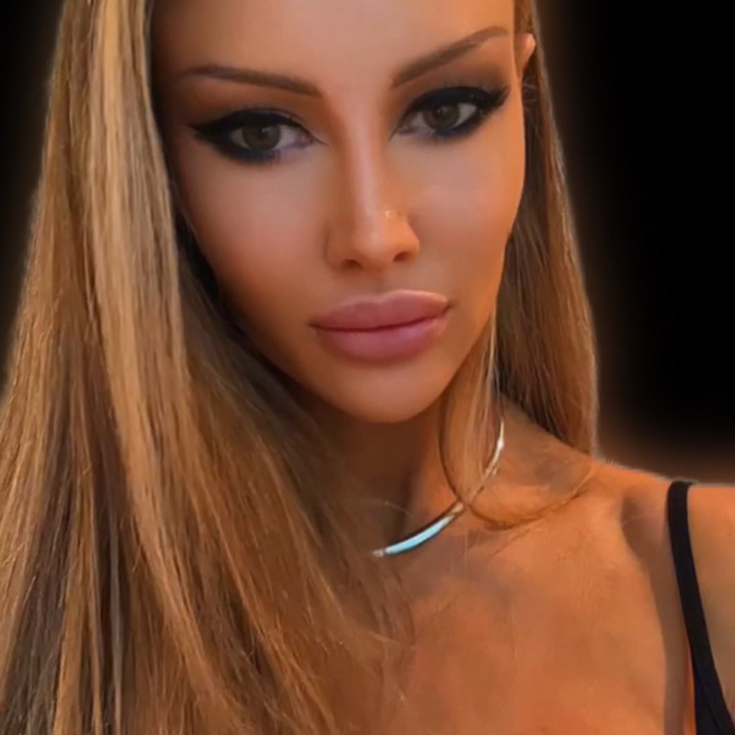 𝐂𝐎𝐑𝐀 𝐒𝐋𝐀𝐓𝐄𝐑 L