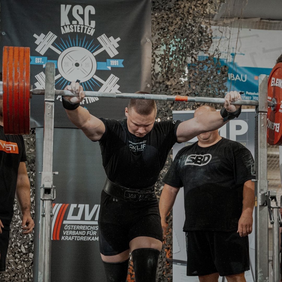 SIMON PETERSEN | ONLINE POWERLIFTING COACH