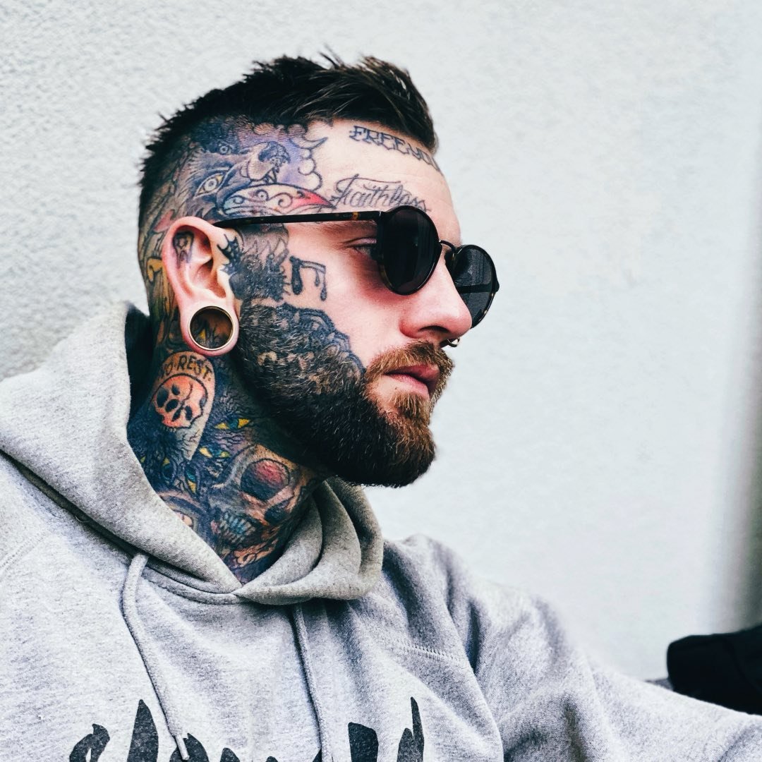 ALEX SAUNDERS
