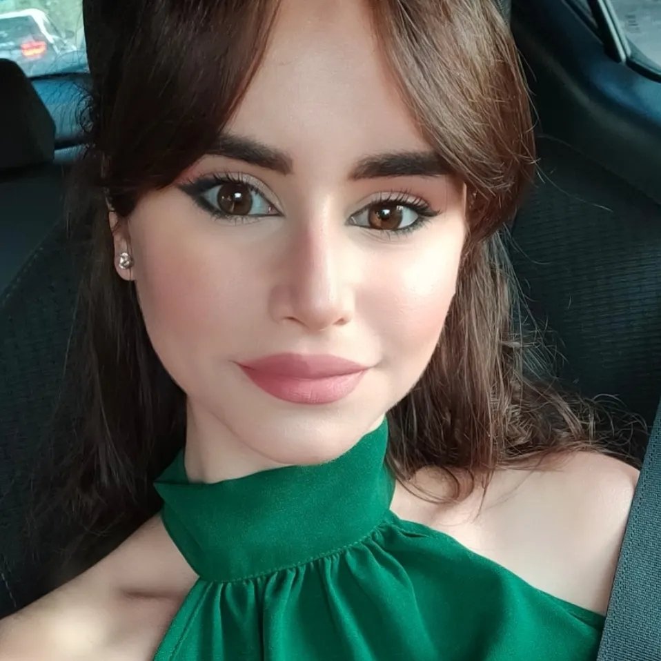 Cristina | Social Media Manager