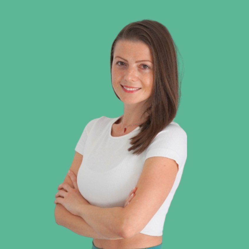 Mila Aleshina I Pilates & Mobility Specialist
