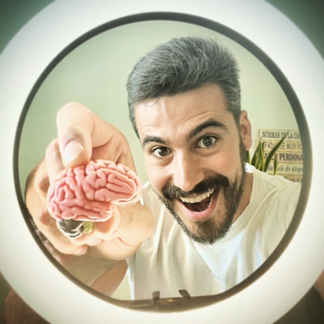 Dr. Chema González De Echávarri