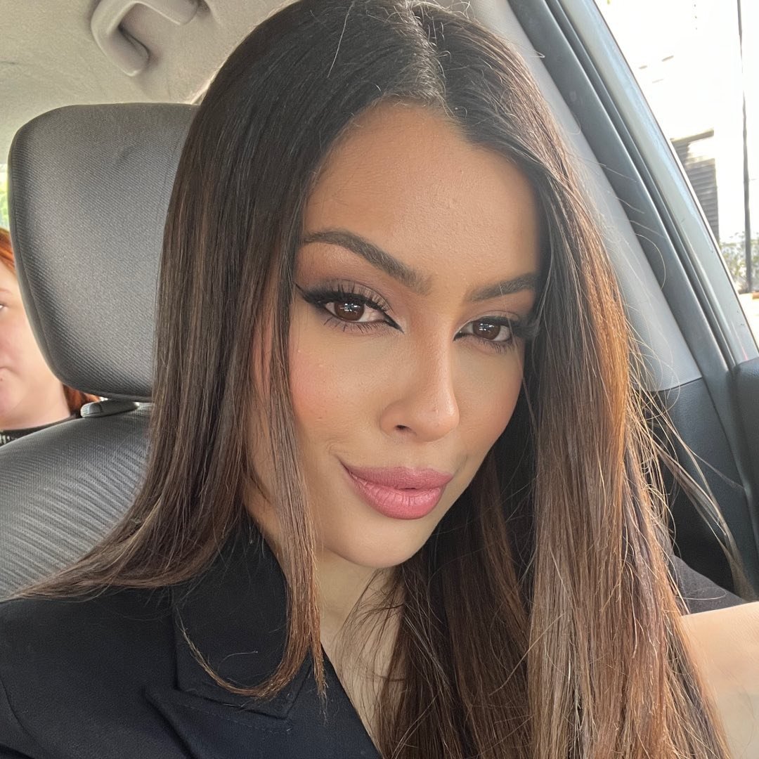 LETICIA PEQUENO