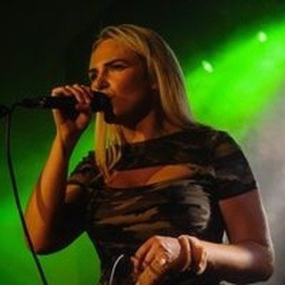 Eimhéar Ní Ghlacaín