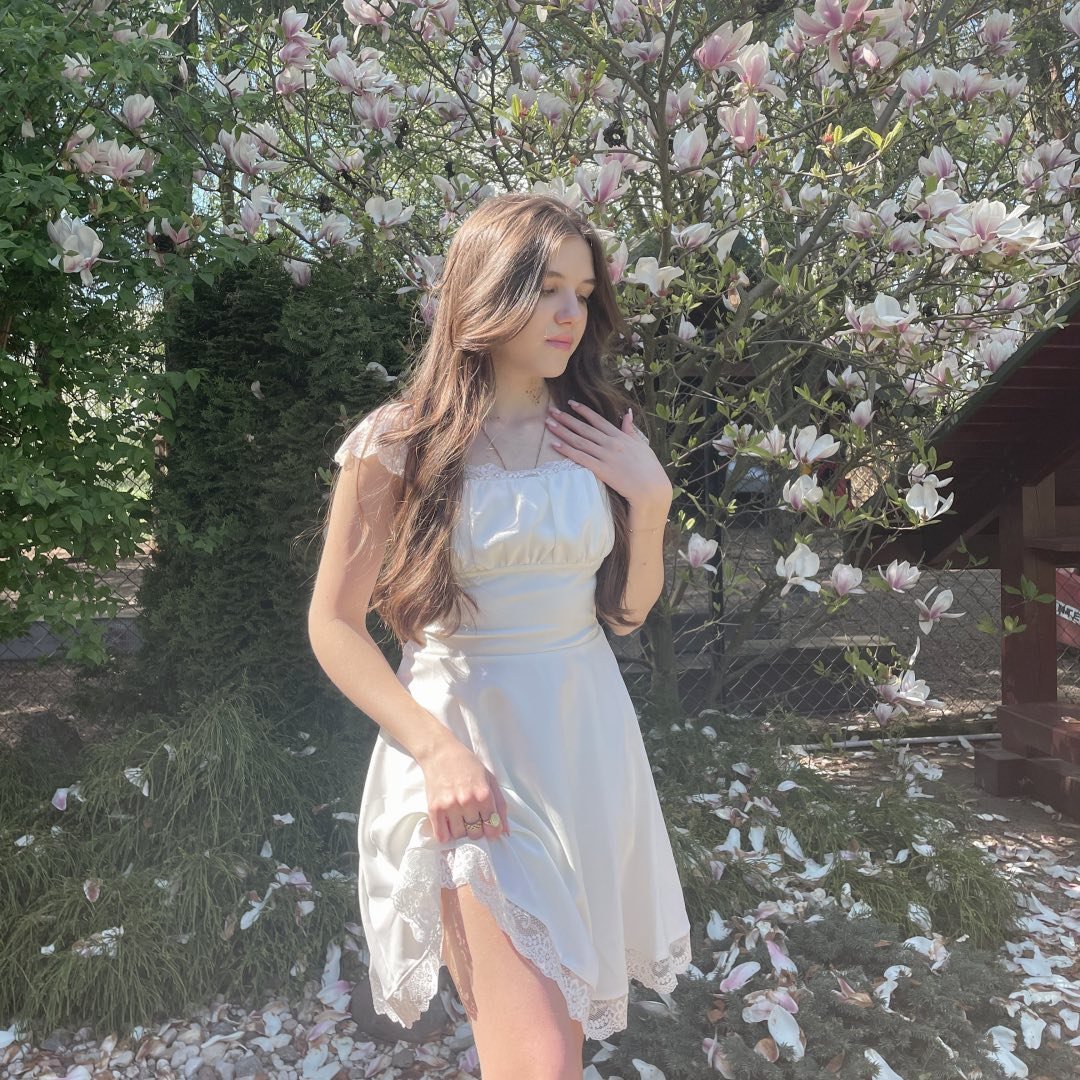 𝓙𝓾𝓵𝓲𝓮𝓽 ❦