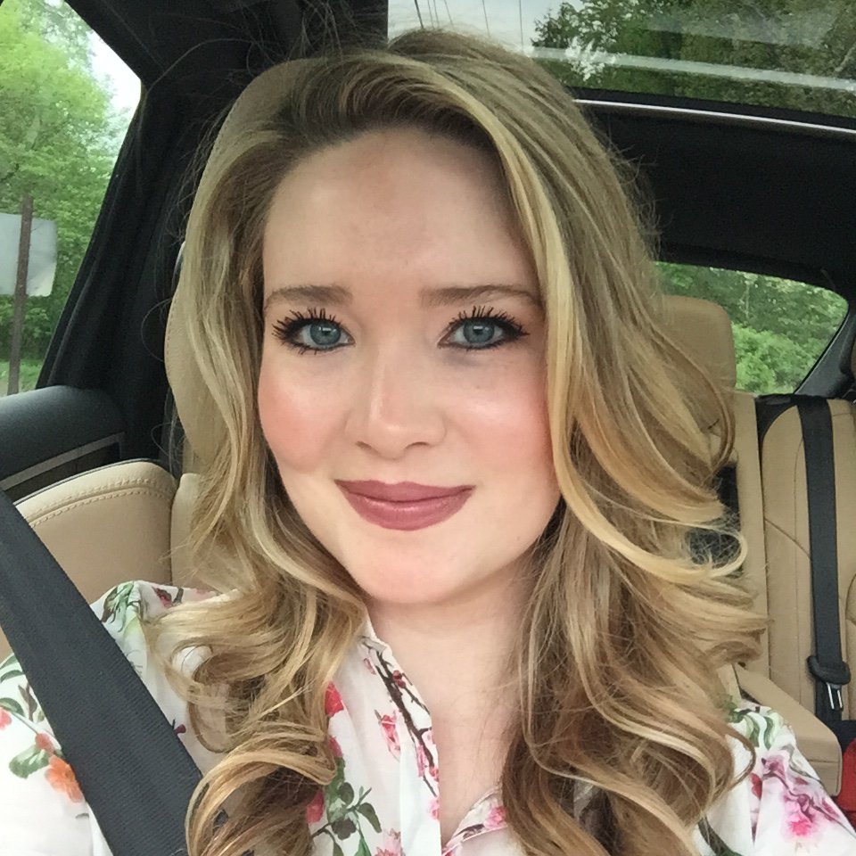 Sarah J. Maas
