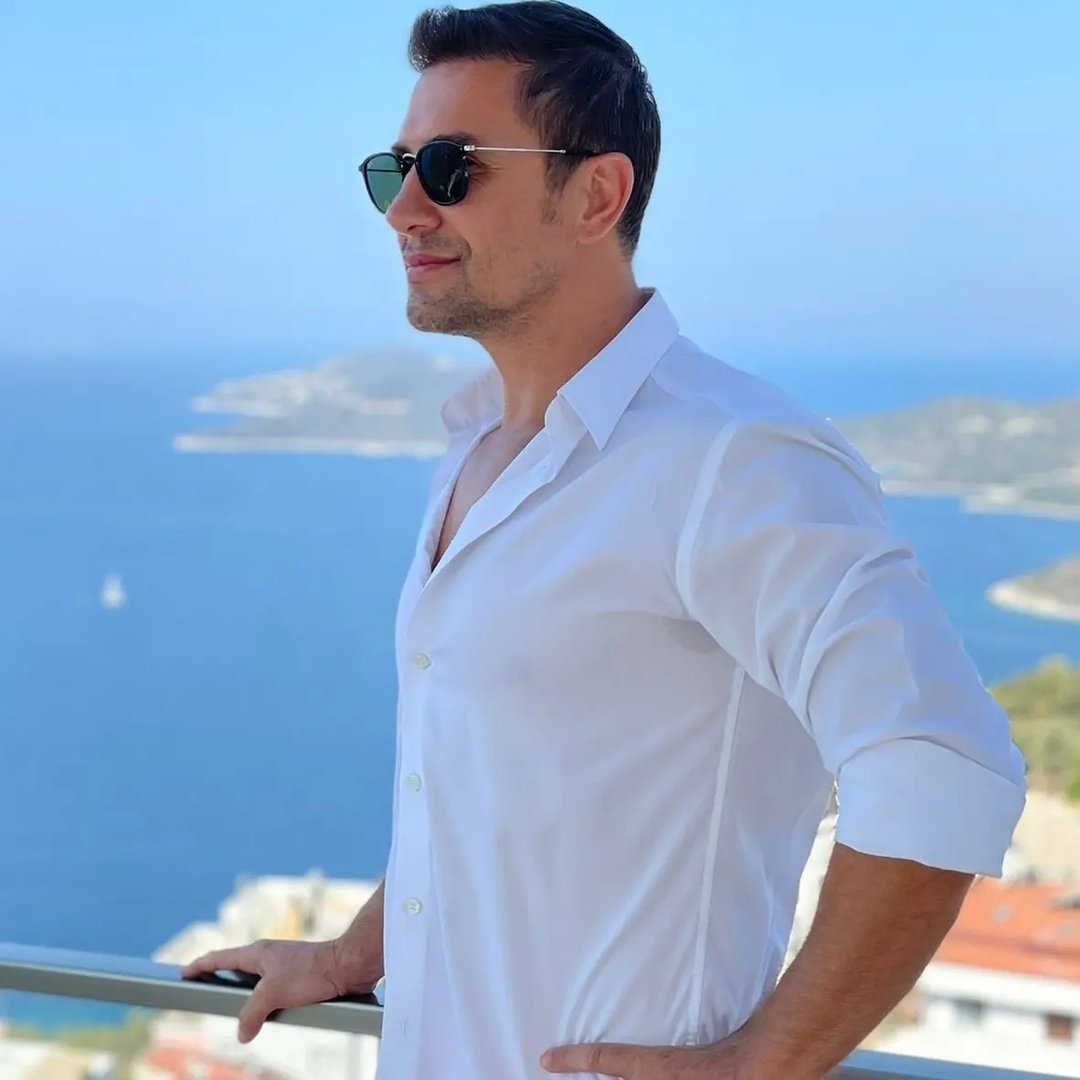 Emre Aşık️️️️