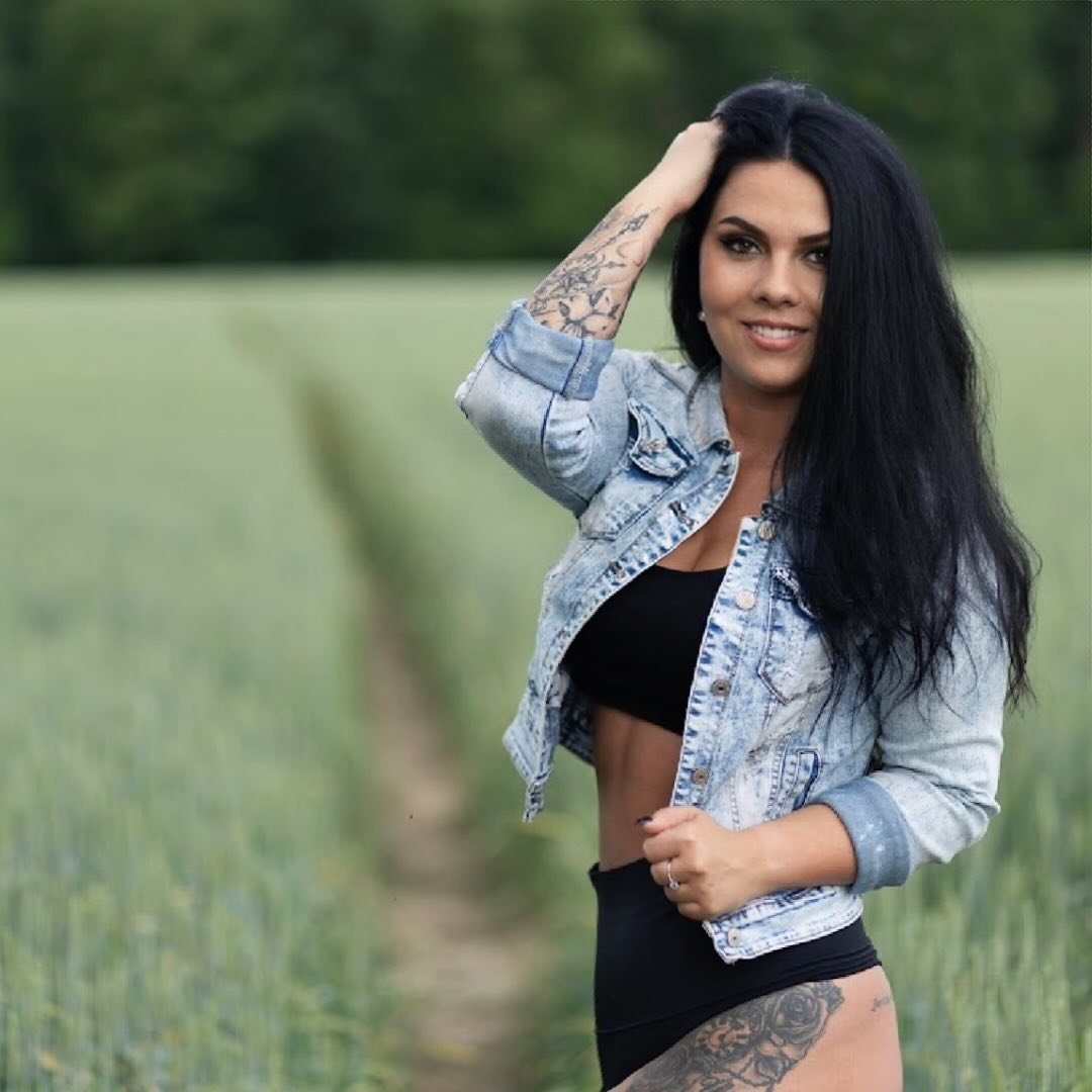 NIKOLA PETKOVOVÁ