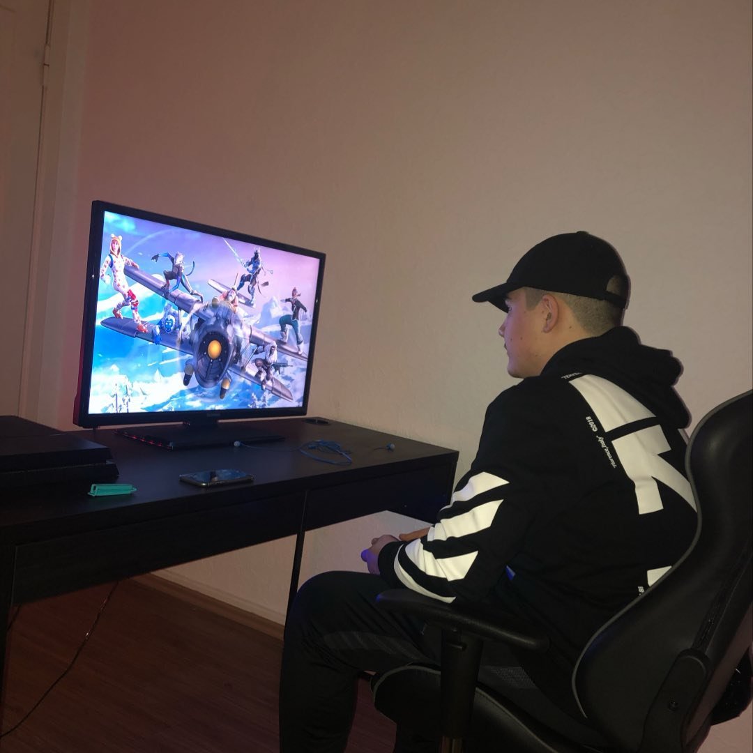 BM NeXoNeK