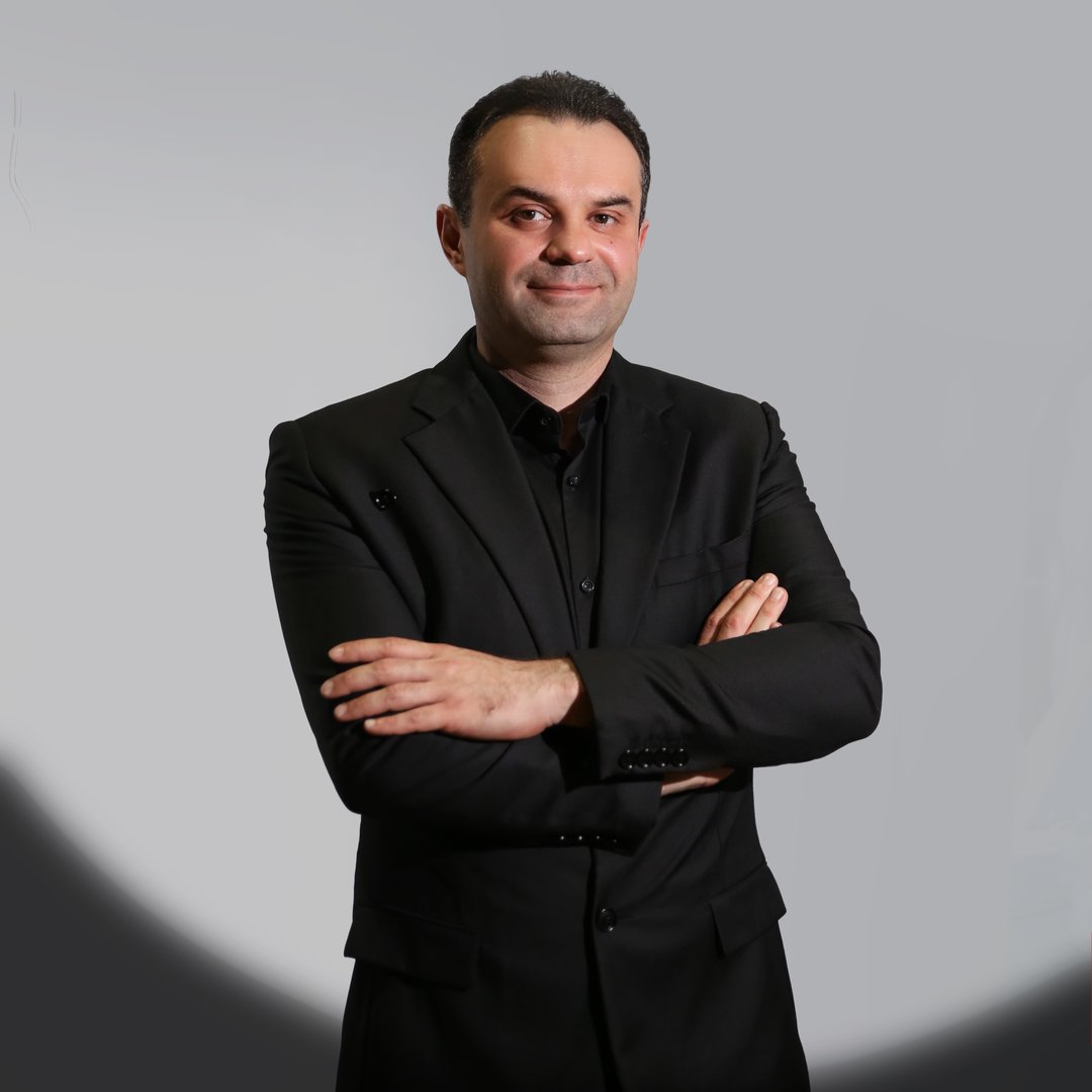 M Yaser Albik