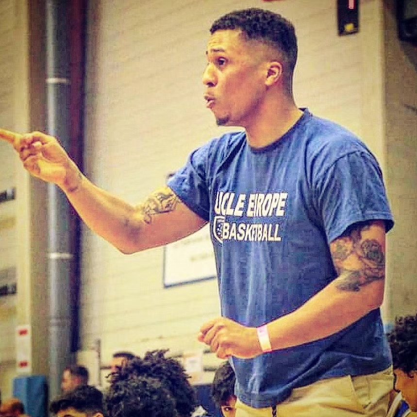 Coach Loris Lionel