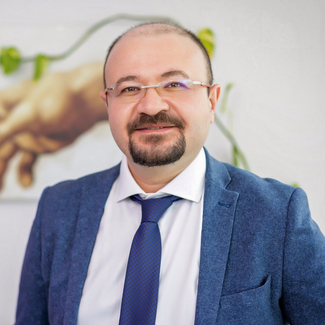 Op. Dr. Ahmet Savran