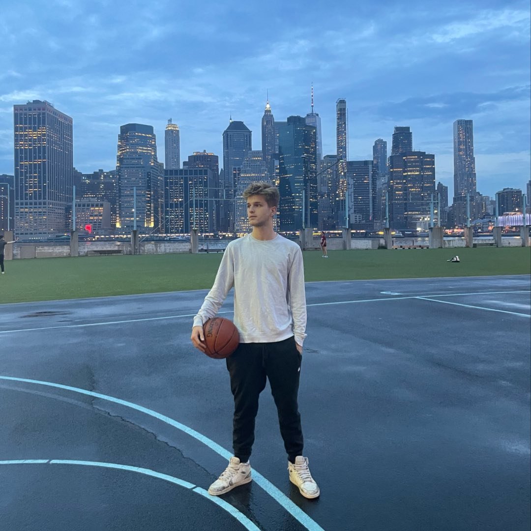 Alex Lange