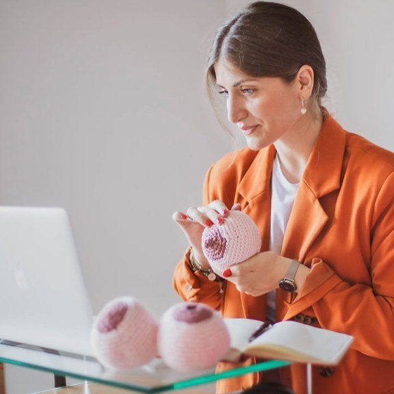 Sara Menzione Ostetrica Online