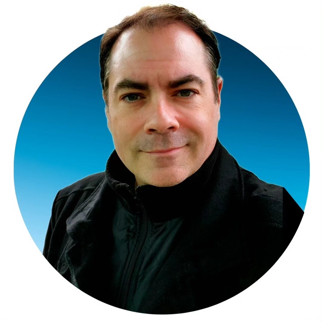 𝗖𝗵𝗮𝗱 𝗦𝗺𝗶𝘁𝗵 | Mindset & Speaking Coach