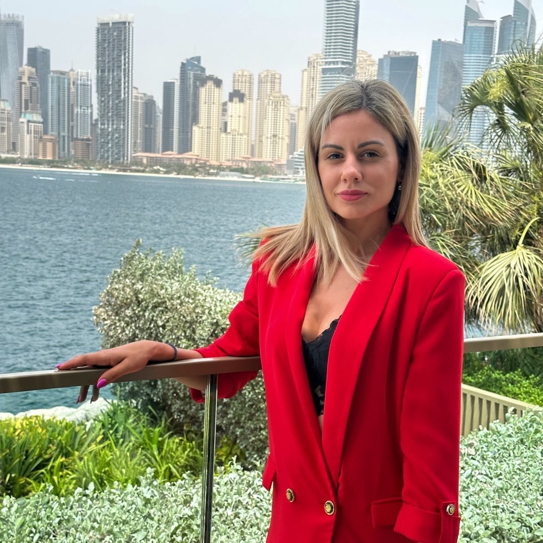 Eleni Bizimi