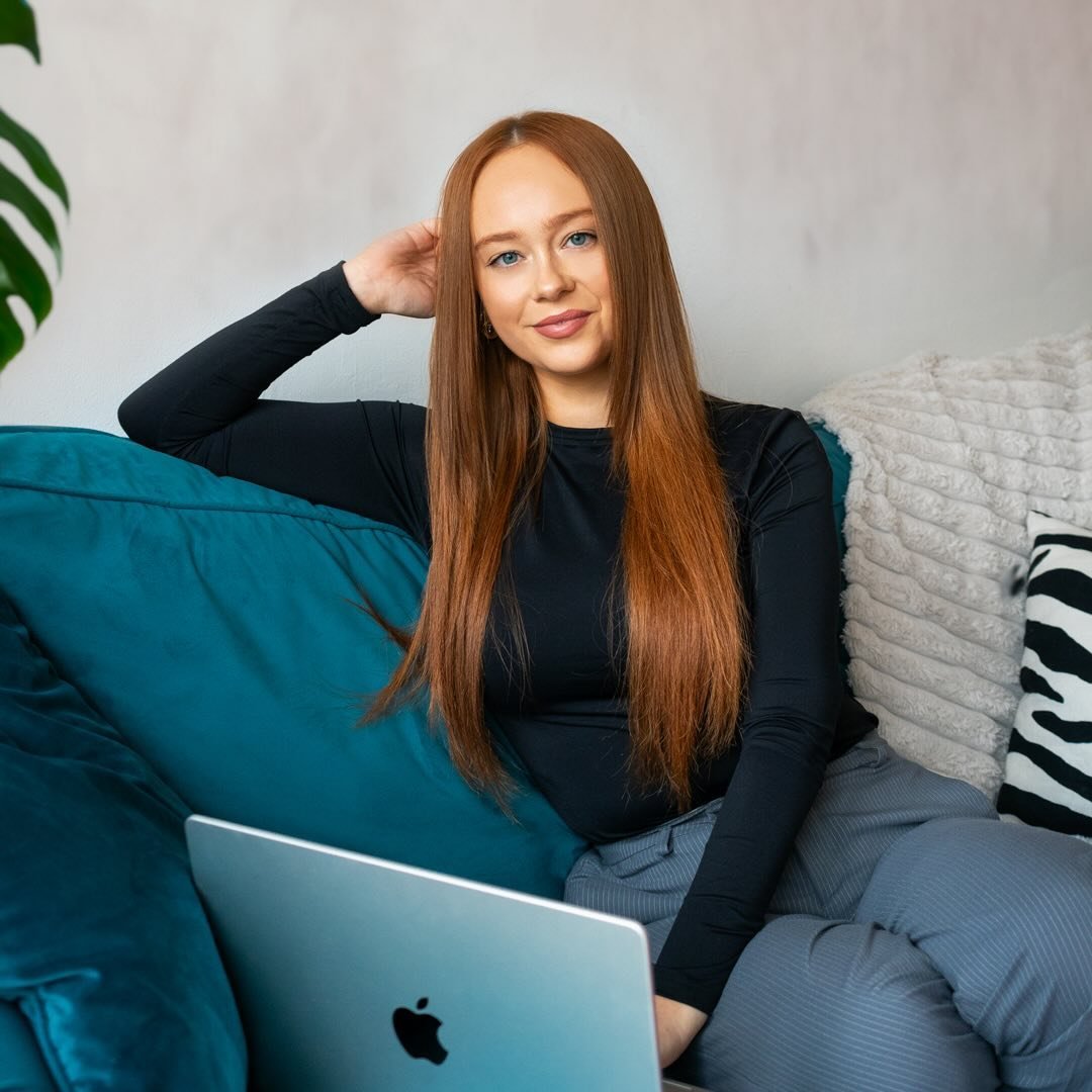 Chloe | Branding & Graphic Design