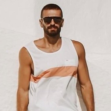 Γιώργος Κομβόκης